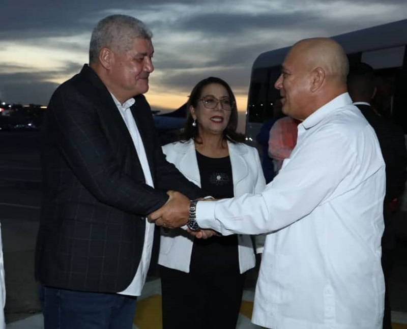 Roberto Morales Ojeda, Miembro del Buró Político y Secretario de Organización del CCPCC y Eduardo Piñate, Secretario Ejecutivo de la dirección nacional del (PSUV)