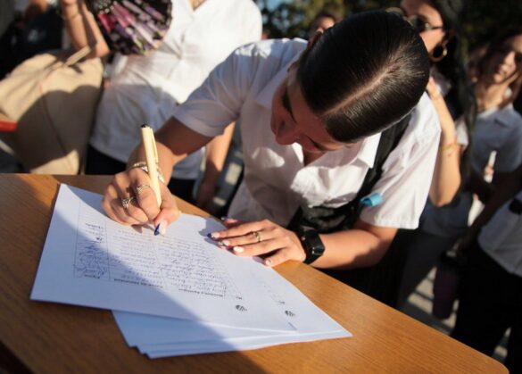 Desde Cuba proceso de firmas en apoyo a Venezuela