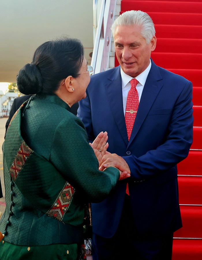 Llega el presidente Díaz-Canel a Laos