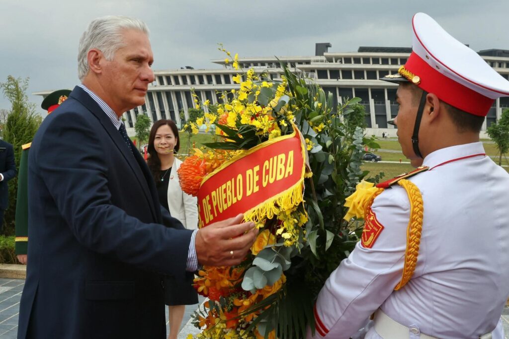 Visita de Díaz-Canel a Vietnam