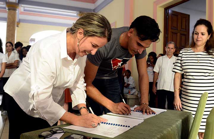 Naima Trujillo y Ricardo Rodríguez