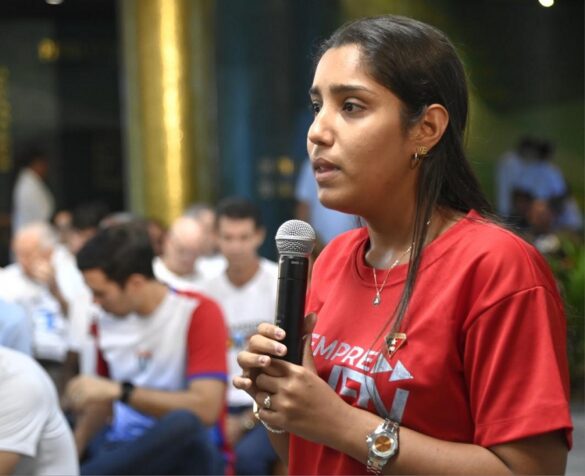 Jóvenes de diversos sectores de la sociedad cubana presentes en en el encuentro.