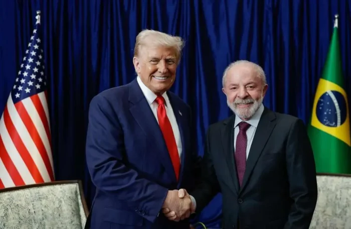 El presidente Trump le dijo a Lula que admira el Brasil, que le gusta inmensamente el Brasil y el pueblo brasileño. Foto tomada de @LulaOficial