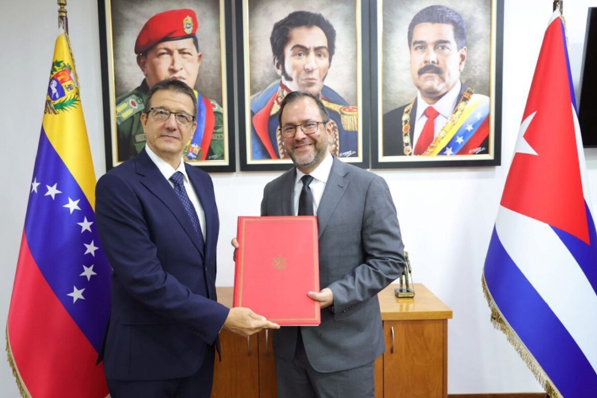 Canciller de Venezuela recibió Copias de Estilo de embajador cubano Canciller de Venezuela recibió Copias de Estilo de embajador cubano