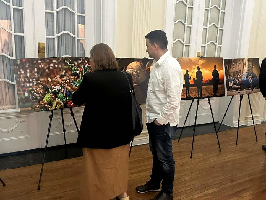 Exposición fotográfica ‘Visiones de Cuba’, de la artista de San Francisco Jean Fruth