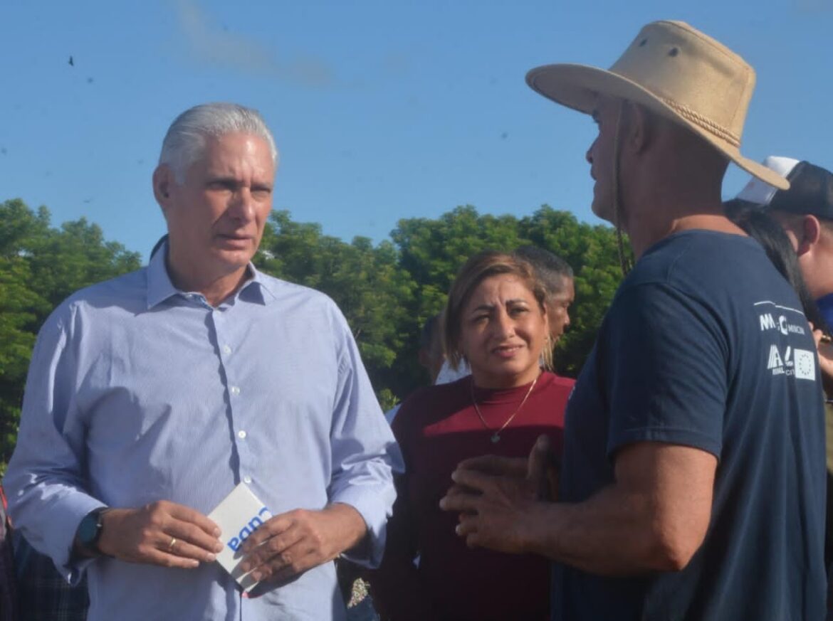 Diaz-Canel en Remedios, Villa Clara.