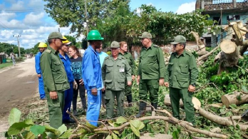 General de División Ramón Pardo Guerra constata acciones recuperativas en Las Tunas. Foto: Yenima Díaz. General de División Ramón Pardo Guerra constata acciones recuperativas en Las Tunas