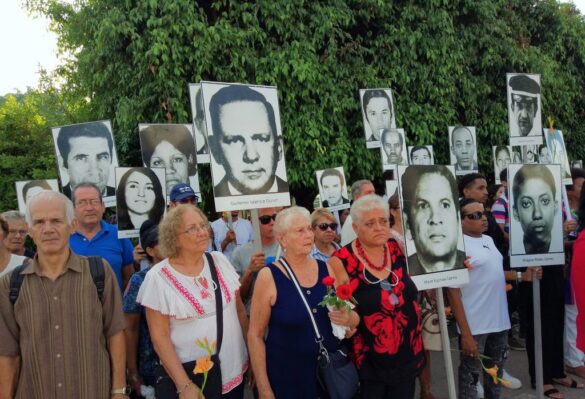 Homenaje víctimas del crimen de Barbados.