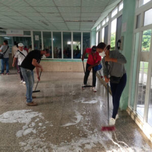 Amplia jornada de higienización masiva en hospital provincial de Villa Clara