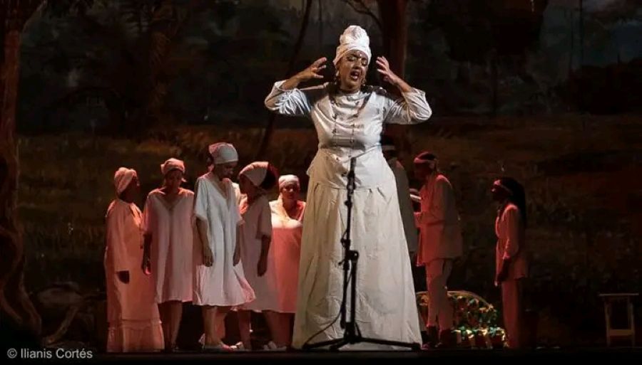 Teatro Lírico de Holguín