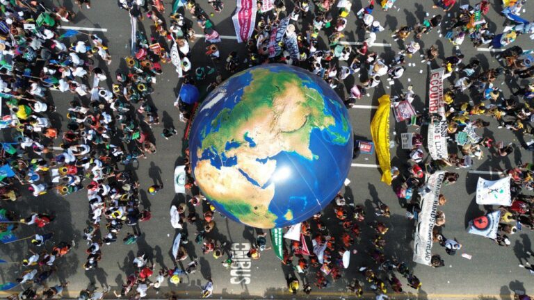 More than 70,000 people take to the streets of Belém for the Global Climate March