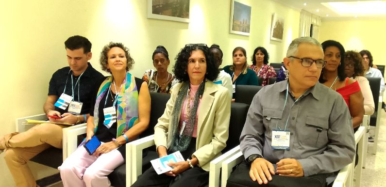 Delegados cubanos en el Día del Farmaceútico Cubano.