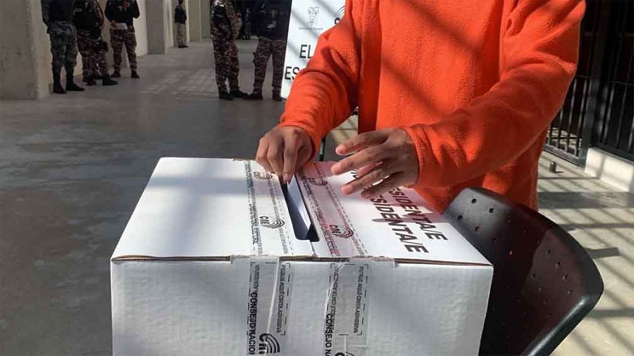 Al finalizar la jornada se sellarán las urnas con las papeletas de los reos y se trasladarán al centro de control de cada provincia