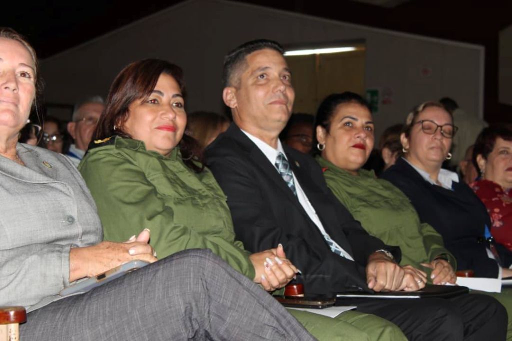 Susely Morfa González y Milaxy Yanet Sánchez Armas, Presidente y Vicepresidenta del Consejo de Defensa Provincial.