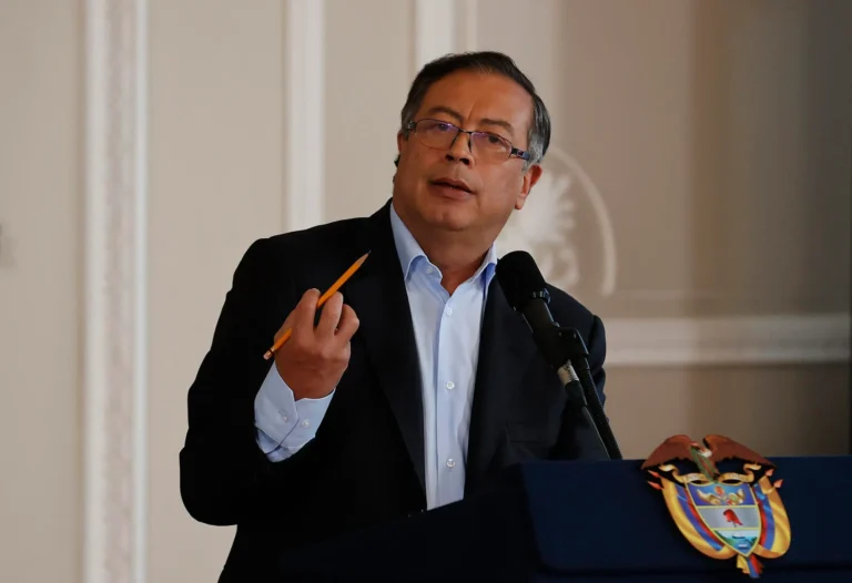 Colombian President Gustavo Petro rejects Trump’s order to close Venezuelan airspace