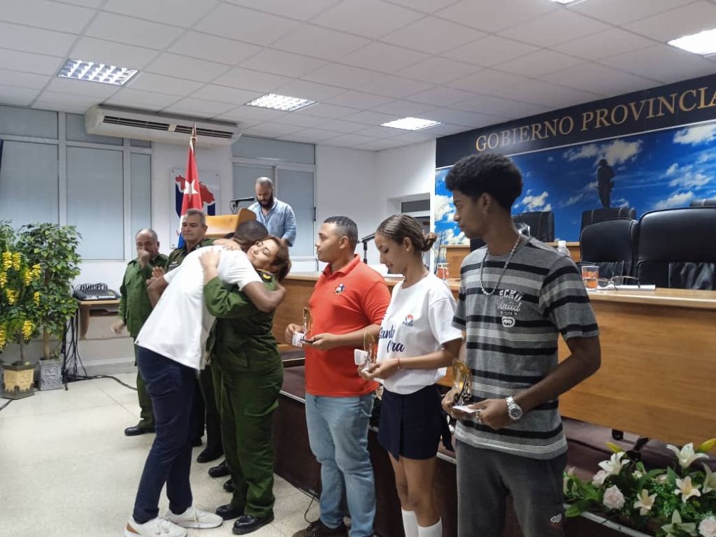 presentación del programa conmemorativo por el 67 aniversario del triunfo de la Revolución