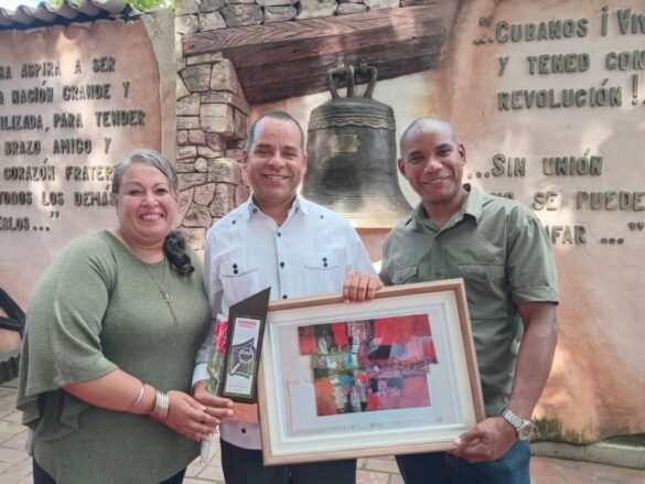 Trabajadores de la cultura homenajeados en Granma.