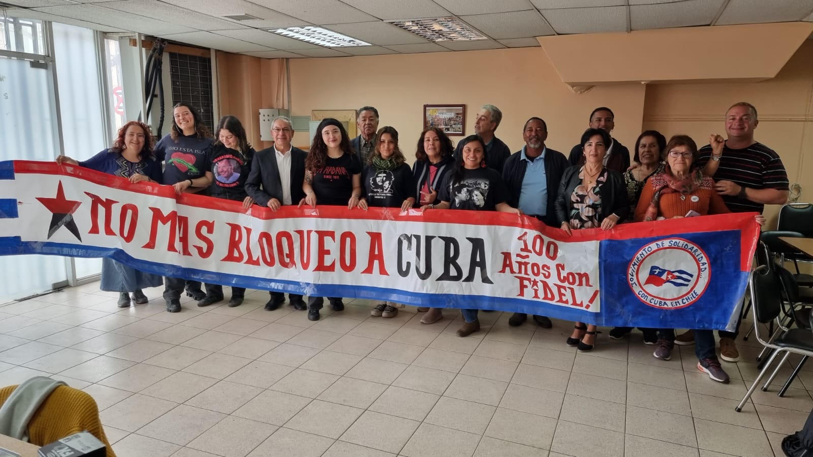 Solidarios con Cuba en Valparaiso, Chile.