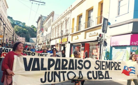 Solidarios con Cuba en Valparaiso, Chile.