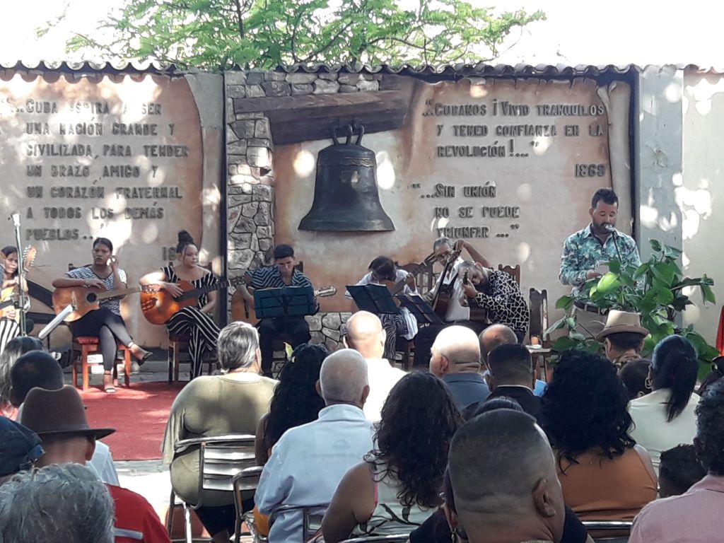 Trabajadores de la cultura homenajeados en Granma.