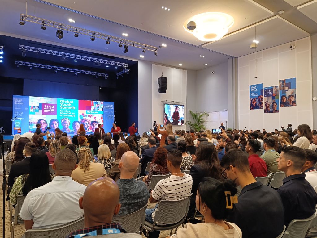 Cumbre Mundial de la Juventud celebrada en Matanzas, del 11 al 13 de marzo. 