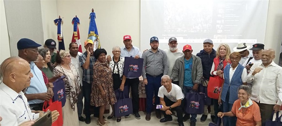 Participantes en el 35 encuentro nacional de Solidaridad con Cuba en Dominicana