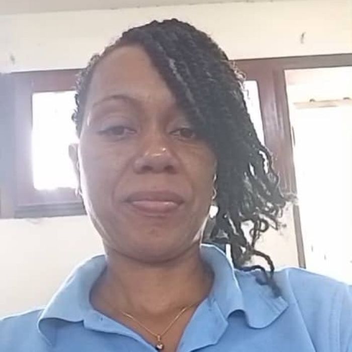 Génévie Gerta, graduada gabonesa.