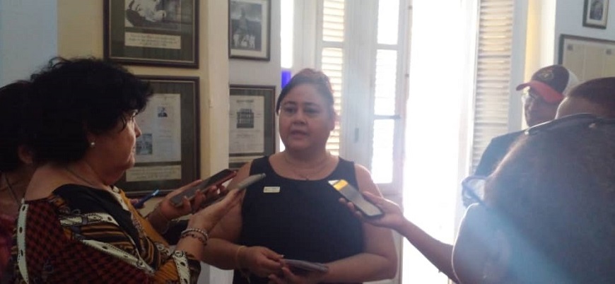 Ania Mastrapa, quien lleva décadas atendiendo las relaciones públicas de ese establecimiento del grupo hotelero Gran Caribe