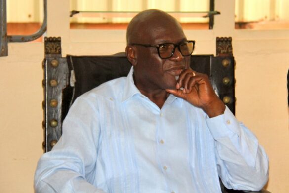 Embajador de Angola en Cuba, Carlos Cruz de Lemos Sardinhas Diaz. Embajador de Angola en Cuba, Carlos Cruz de Lemos Sardinhas Diaz.