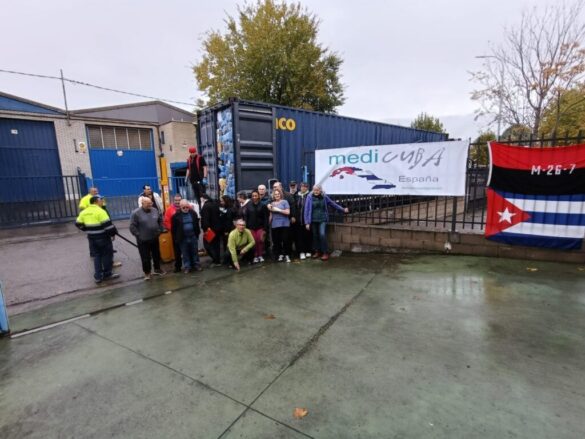 Miembros de la Organización No Gubernamental Sodepaz, de España.