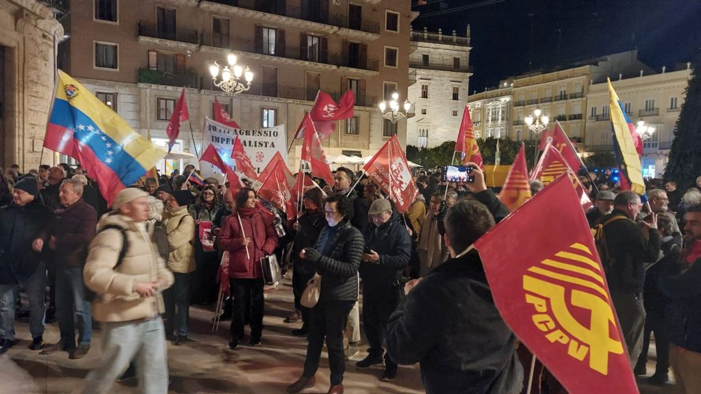 Manifestación en España contra agresión militar a Venezuela.