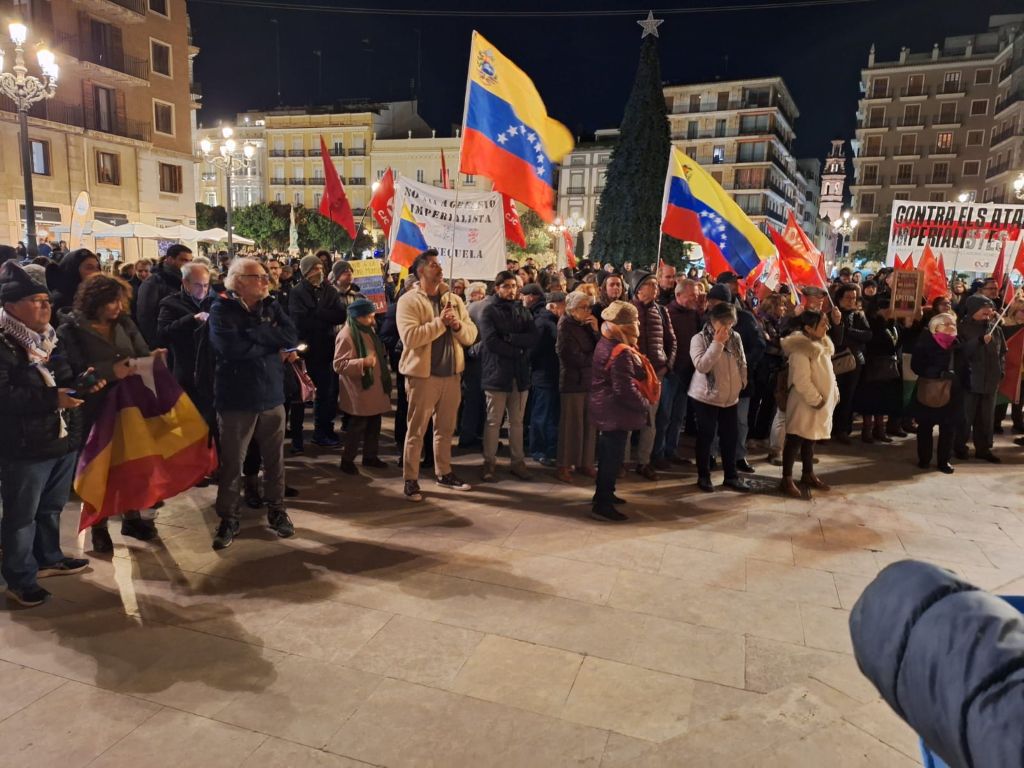 Manifestación en España contra agresión militar a Venezuela.