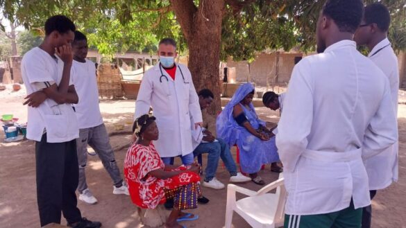 Dr Alexeis Calderín Vázquez, en Guinea Bissau.