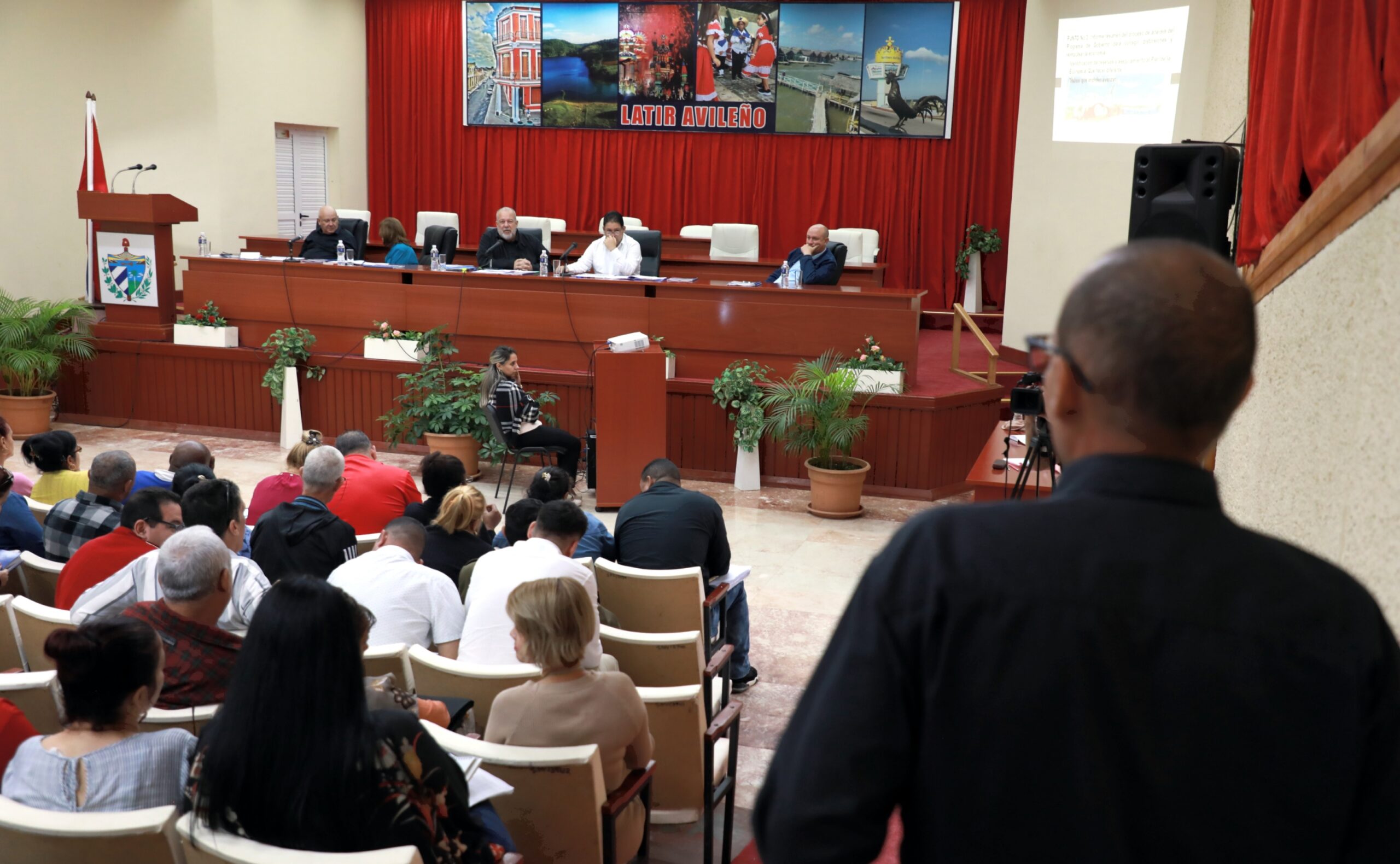 Hay que pasar de la retórica a los hechos