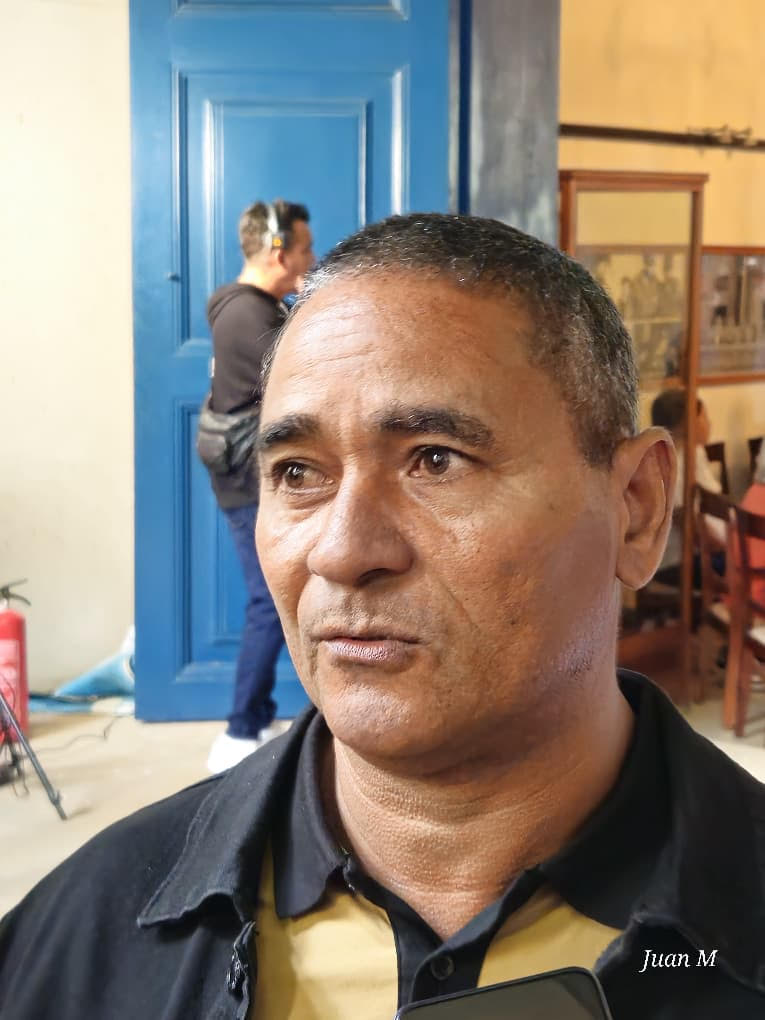 Tributo del pueblo holguinero.