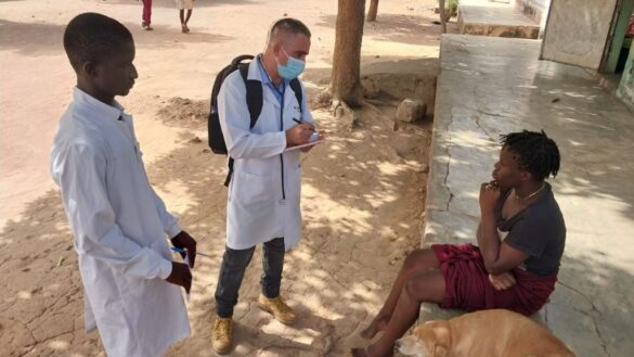 ocho Dr Alexeis Calderín Vázquez, en Guinea Bissau.