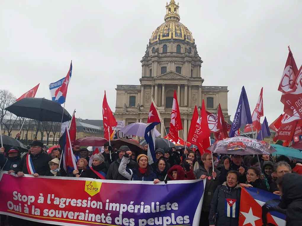 Paris protest condemns escalating aggression against Cuba