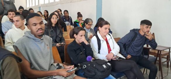 Estudiantes universitarios de Villa Clara participan en acciones previas al Censo.