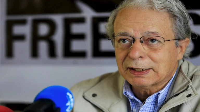 Theologian Frei Betto denounces U.S. oil blockade against Cuba