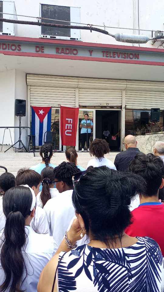 Homenaje en el ICS por el 13 de Marzo.