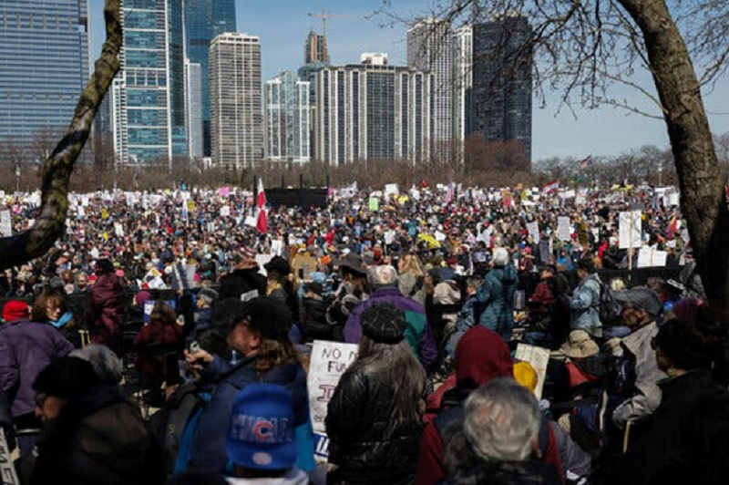 Estados Unidos: Activistas de solidaridad con Cuba en protestas de "No Kings"