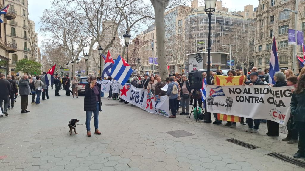 Solidaridad con Cuba en Barcelona, España