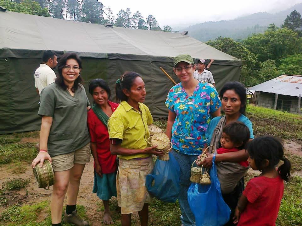 Médico hondureña graduada en la ELAM