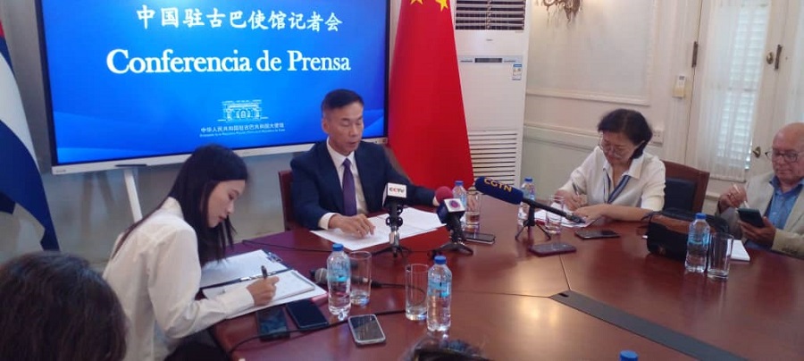 China seguirá respaldando a Cuba