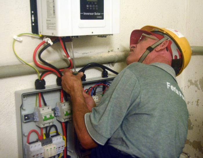 Instalación de sistemas fotovoltaicos donados por China