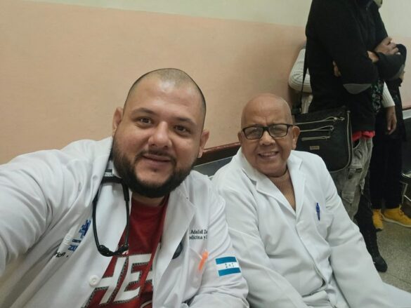 Médico hondureño graduado en la ELAM