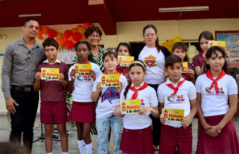 Pioneros cubanos de cara a su aniversario