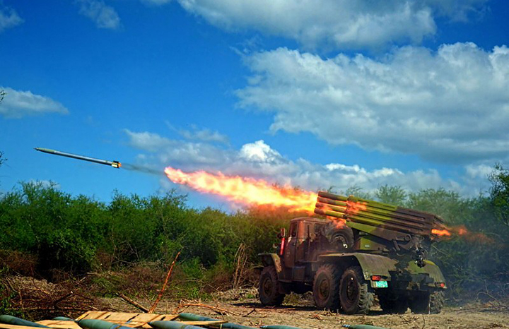 Celebra Ejército Oriental aniversario 65 de fundado por Raúl