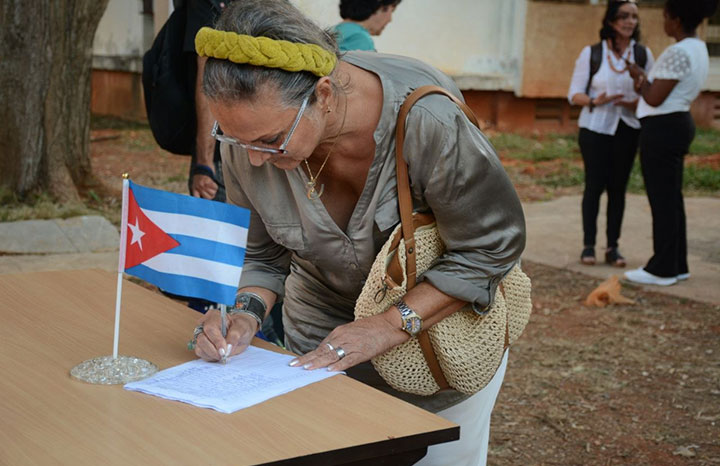 Ratifican mujeres cubanas su compromiso con la Patria