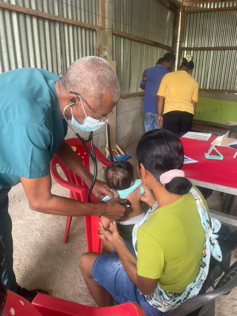 Alexis Ihanes, médico espirituano en Timor Leste.
